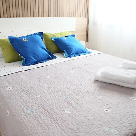 Happy Flat Tenerife Апартаменты *